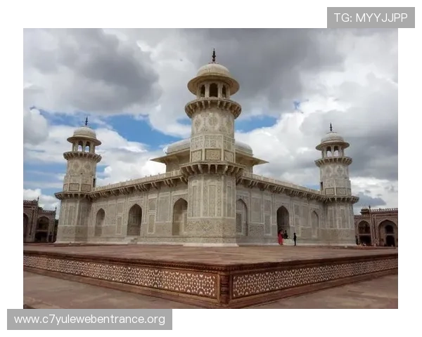 泰姬玛哈娱乐场：专业团队为您提供贴心服务确保每次娱乐体验完美无瑕